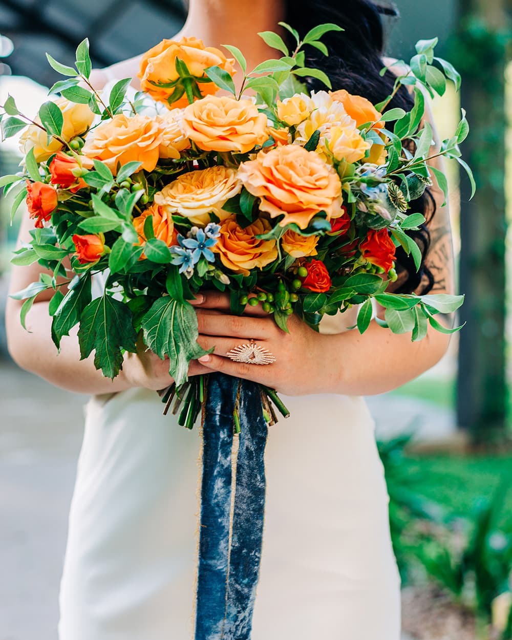 Bright Mid-Century Summer Wedding Inspiration with Sunburst Details