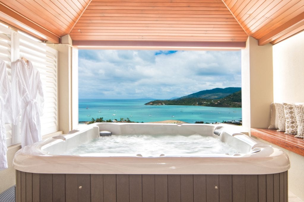 Honeymoon in The Whitsundays | Airlie Beach Accommodation, Restaurants & Experiences