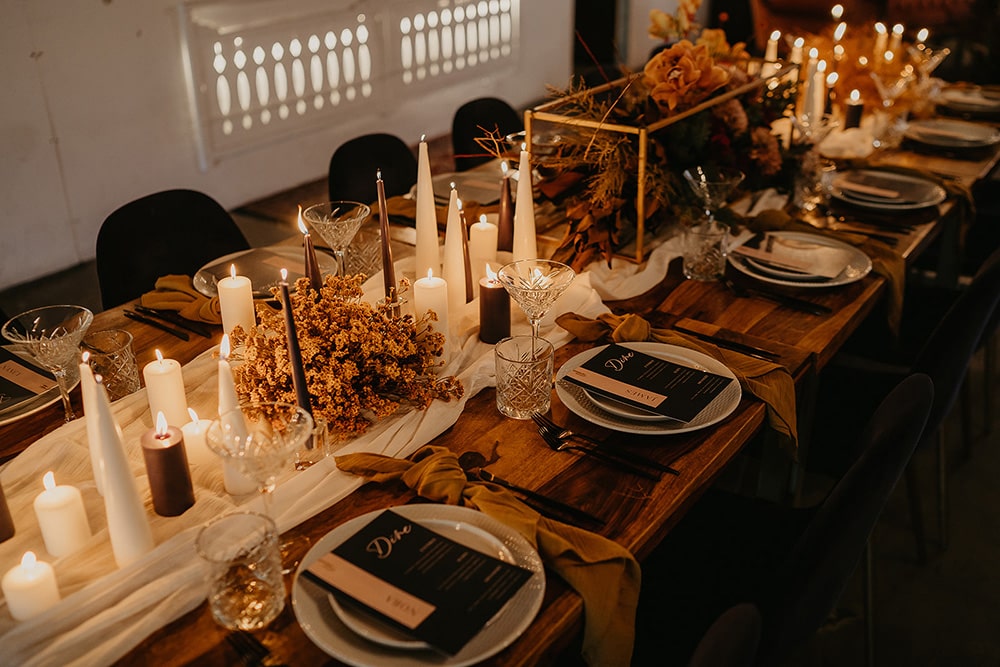 Intimate Modern Wedding Inspiration in Rust, Stone & Black | Photography: Doe and Deer Photography