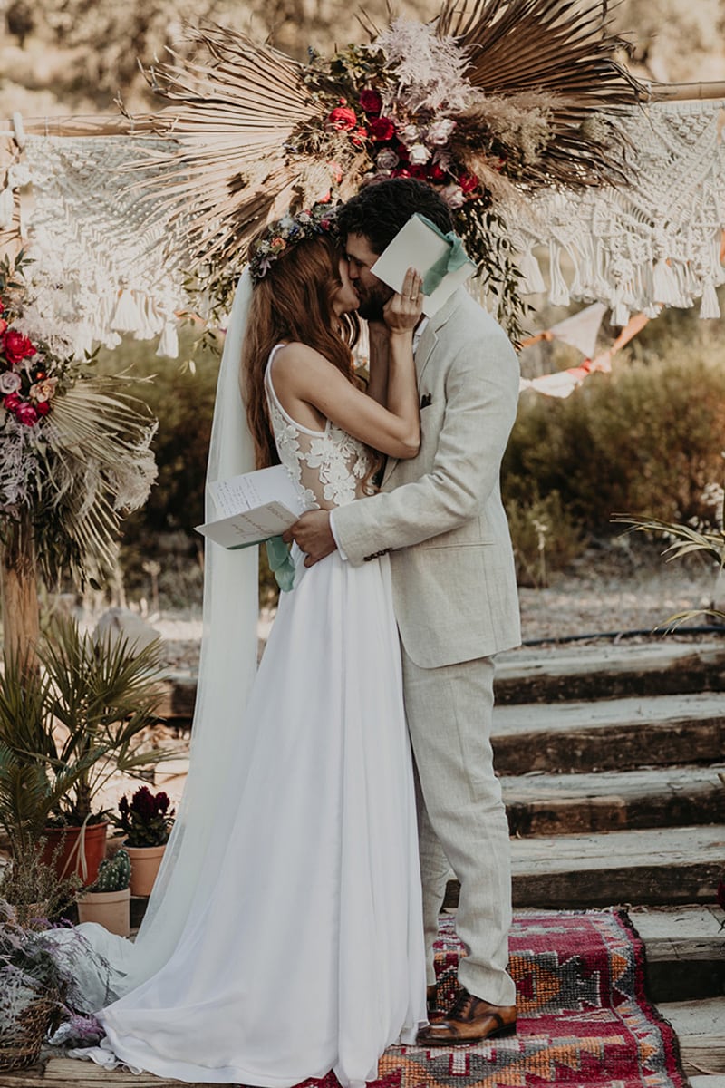 Modern Alternatives to Traditional Wedding Vows | Photography: Joy Zamora