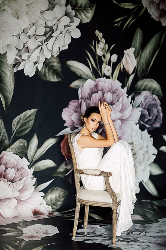 Modern botanical wedding wallpaper backdrop in purple, white and black | Purple Tree Photography via Ruffled