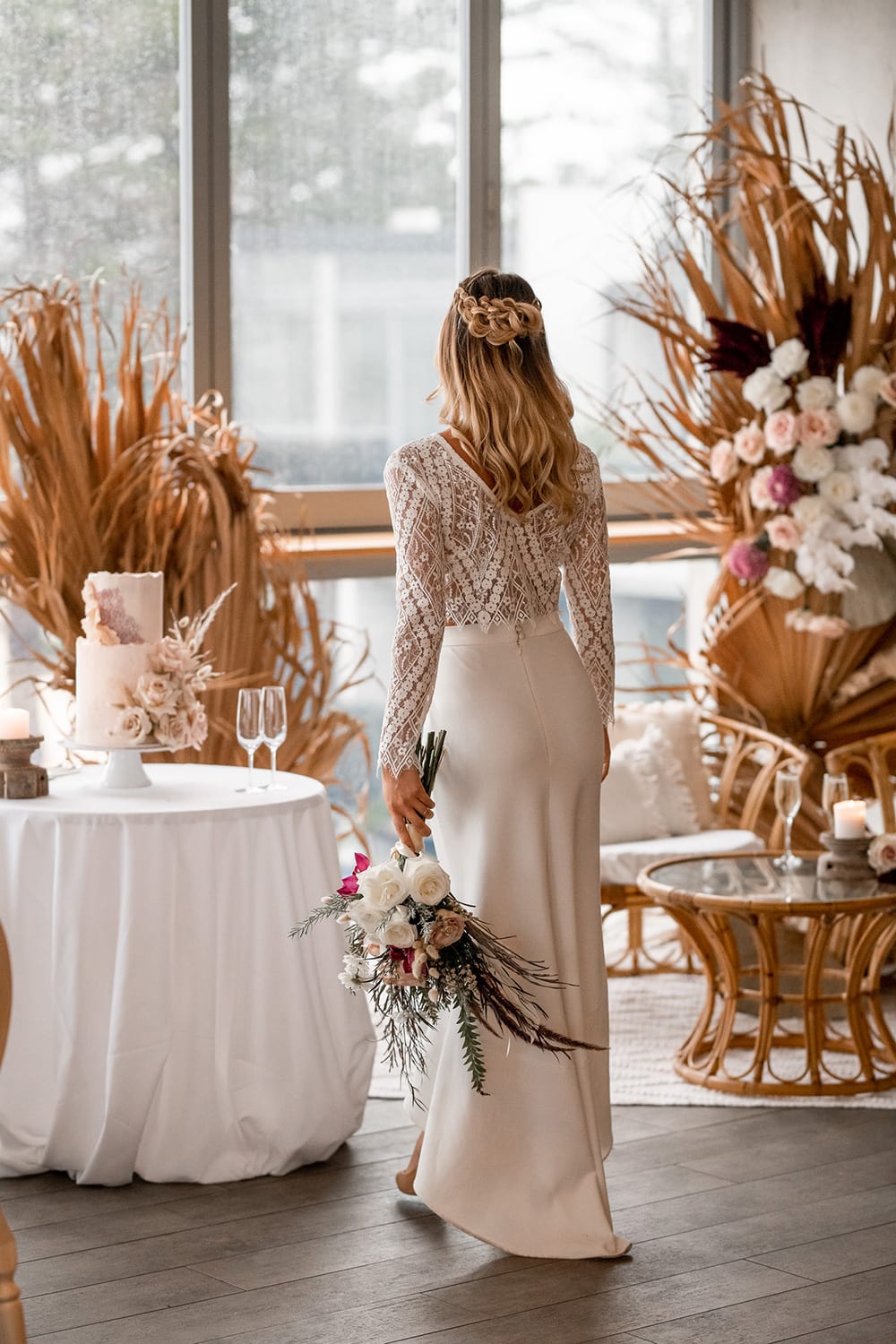 Natural Boho Beach Wedding Inspiration | Photography: Michael Boyle Photography