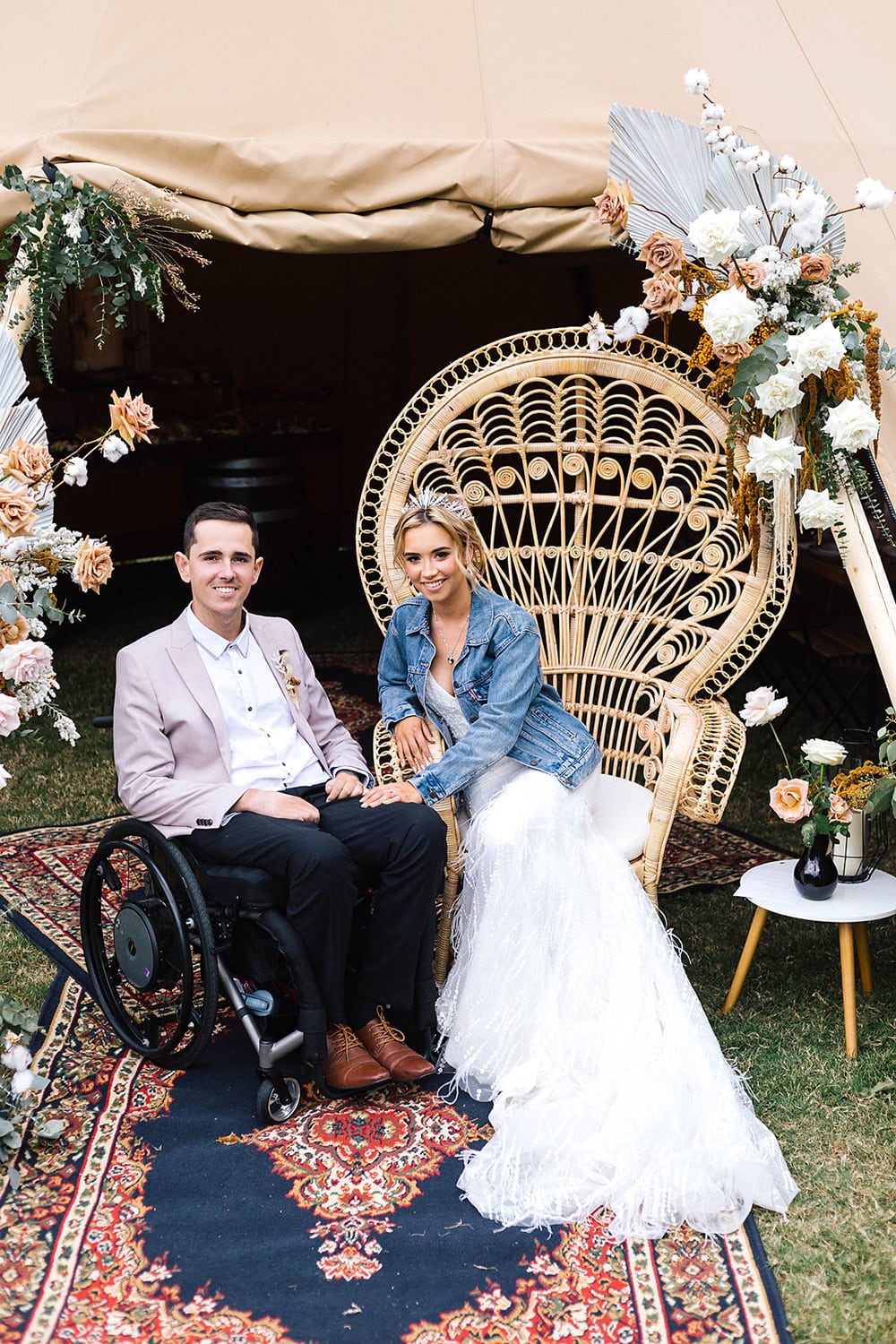 Romantic Riverside Boho Wedding Inspiration | Photography: Poppy and Sage