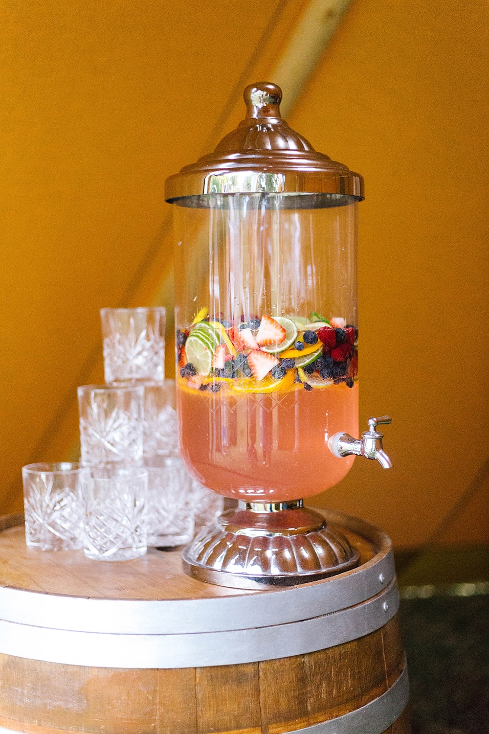 Romantic Riverside Boho Wedding Inspiration | Photography: Poppy and Sage