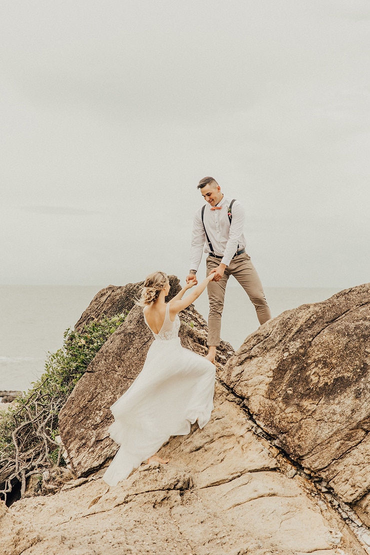 Tropical Picnic Elopement Inspiration | The Seitter Wood House