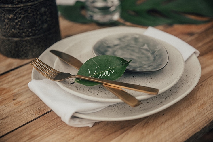 Tropical Picnic Elopement Inspiration | The Seitter Wood House