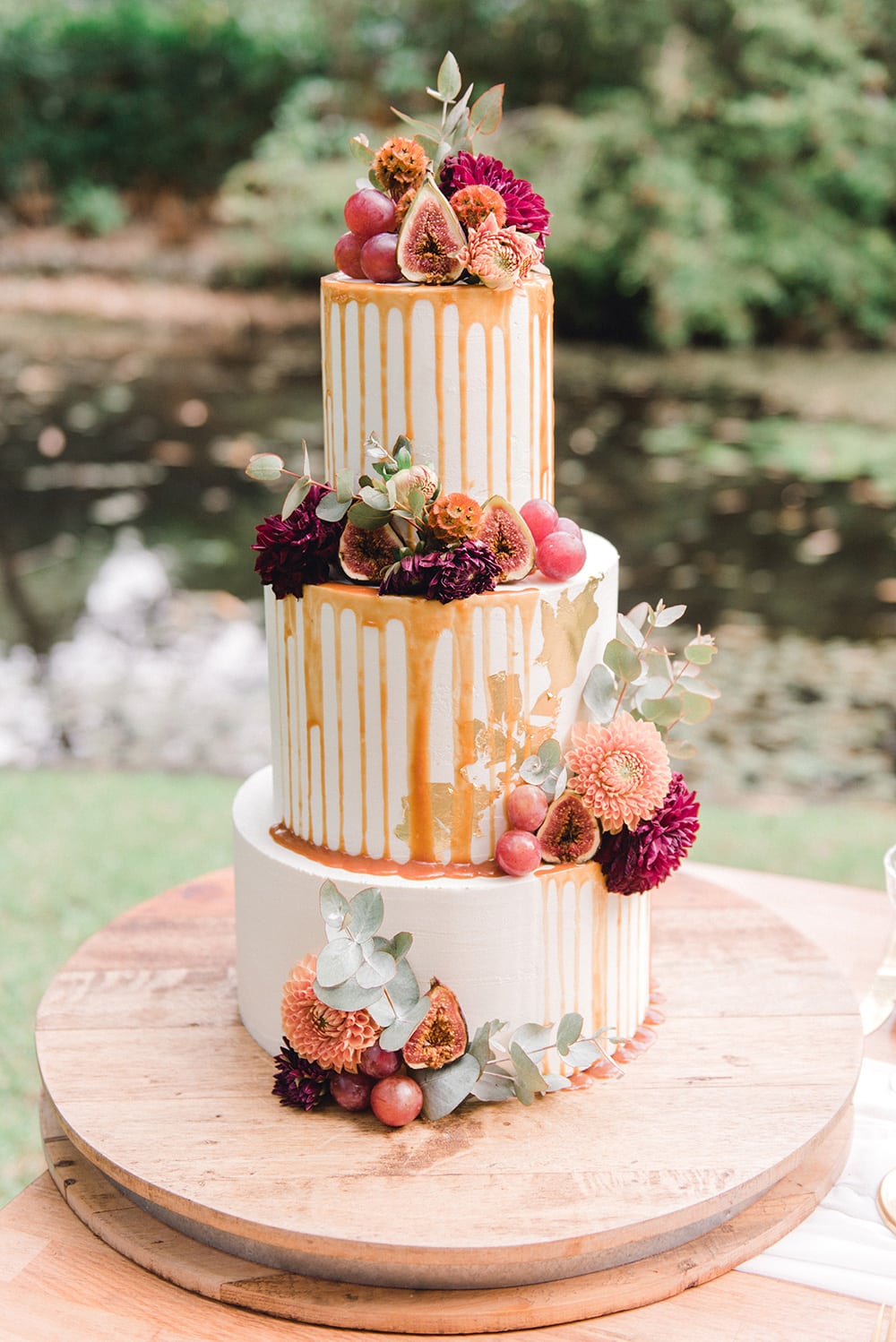 Violet Sunset Wedding Inspiration | Photography: Joy Philippe Photography