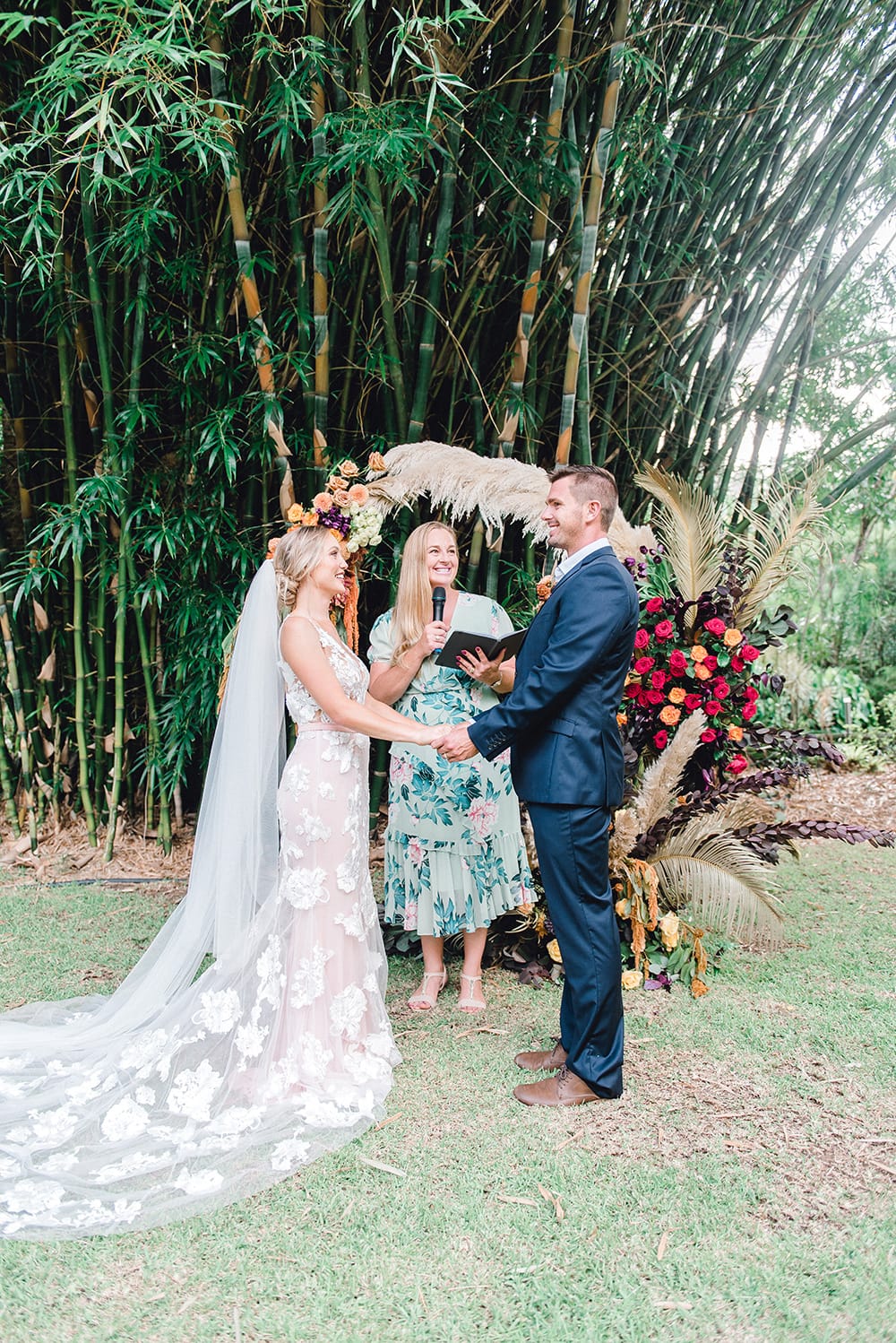 Violet Sunset Wedding Inspiration | Photography: Joy Philippe Photography
